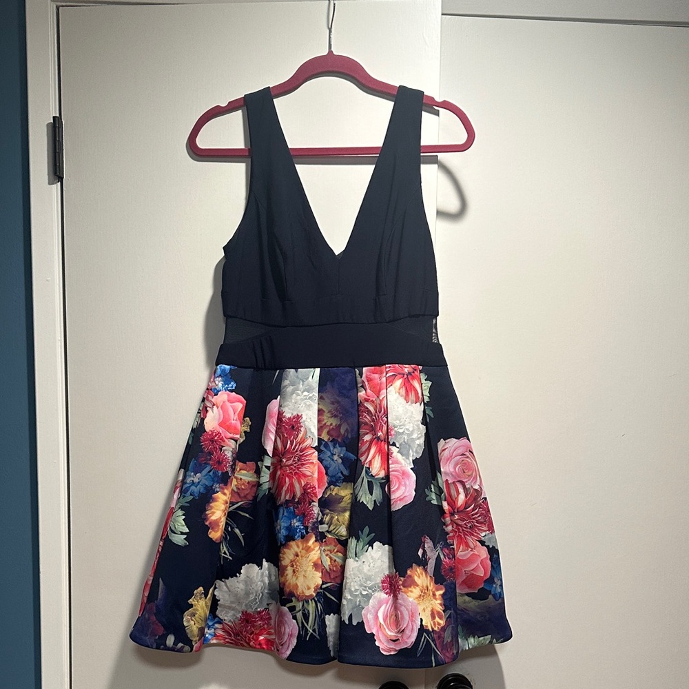 Macys Floral Cocktail Fit and Flare dress size 12